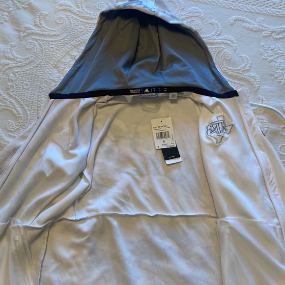 NWT! A&M team issued men’s small jacket. Perfect condition from the orange bowl. - Picture 5 of 9